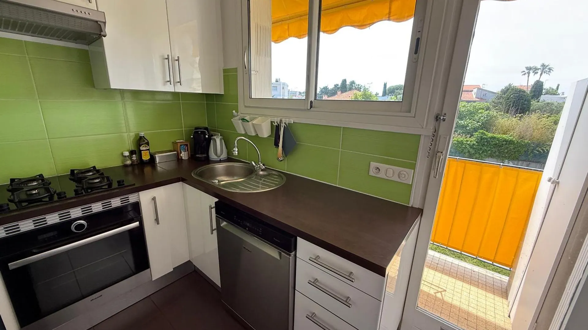 Appartement Vue Sur Collines De Cannes Le Cannet 0*,  Franciaország