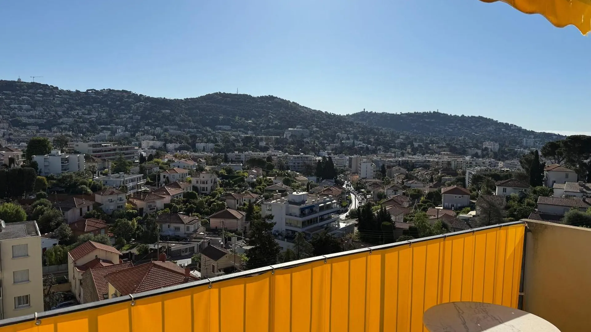 Appartement Vue Sur Collines De Cannes Le Cannet
